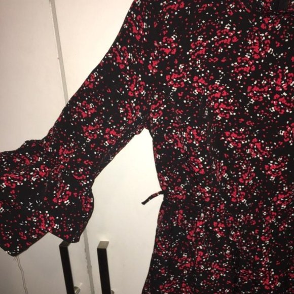 Dynamite Romper (brand new with tags) - Picture 5 of 6